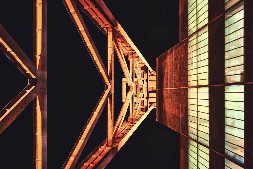 Zeche Zollverein - Stahlstruktur des Schacht XII bei Nacht