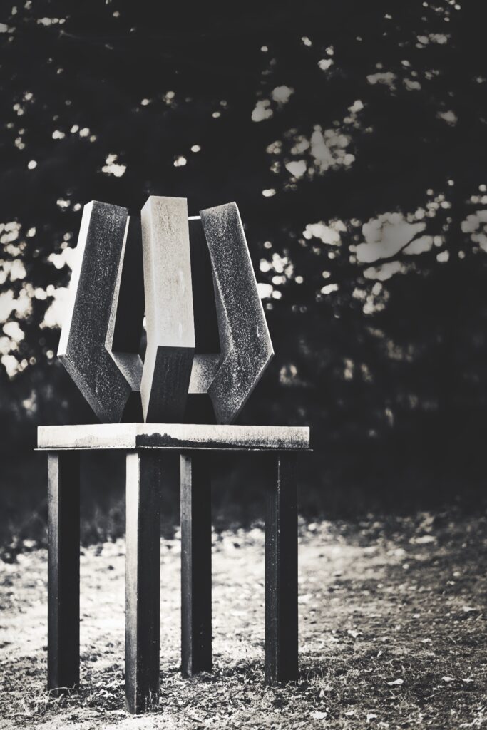 Skulptur "Gemeinschaft" von Michael Hieronymus im Skulpturenpark im ZfP Weinsberg
